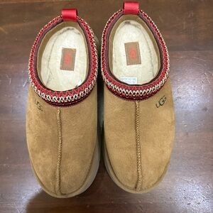 UGG Tazz Chestnut Size 7